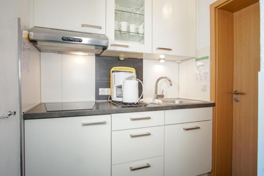 Strandhotel-Heiligenhafen-Wohnung-120-Wellenreiter-Typ-Ii ภายนอก รูปภาพ