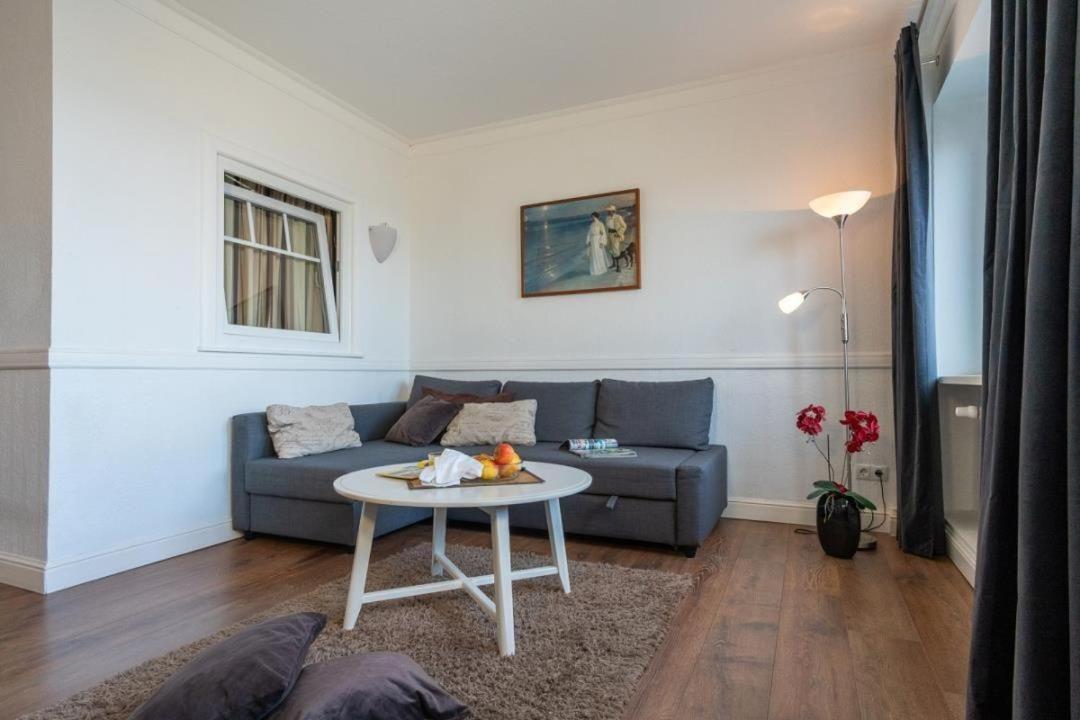 Strandhotel-Heiligenhafen-Wohnung-120-Wellenreiter-Typ-Ii ภายนอก รูปภาพ