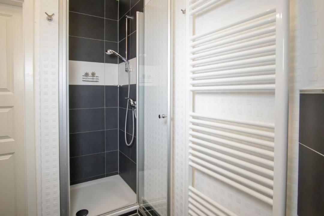 Strandhotel-Heiligenhafen-Wohnung-120-Wellenreiter-Typ-Ii ภายนอก รูปภาพ